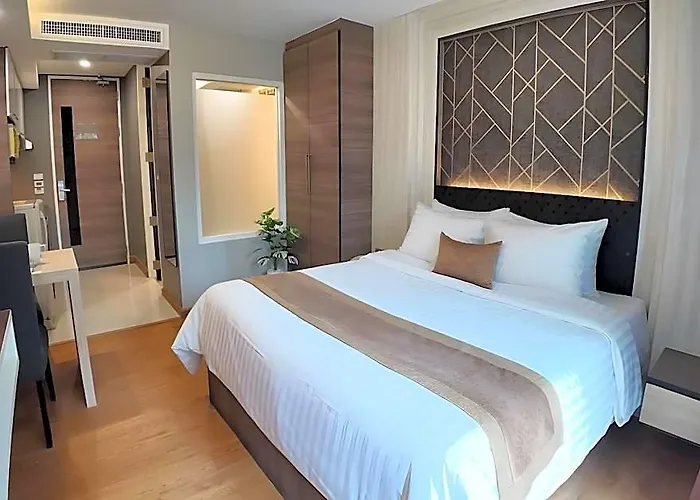 فندق Aspira Sukhumvit 20 4*