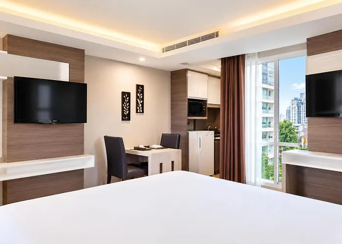 Aspira Sukhumvit 20 Hotel 4*
