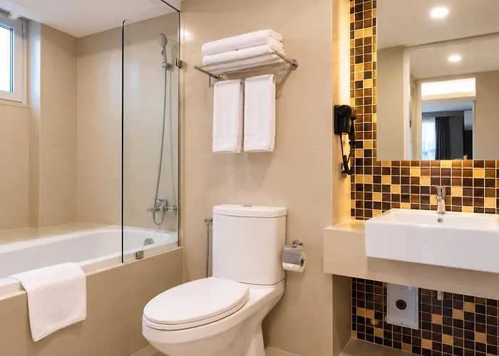 Aspira Sukhumvit 20 Hotel 4*